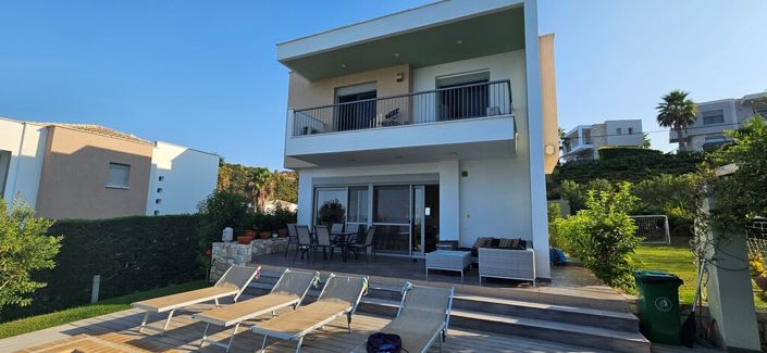 Image No.2-5 Bed Villa for sale