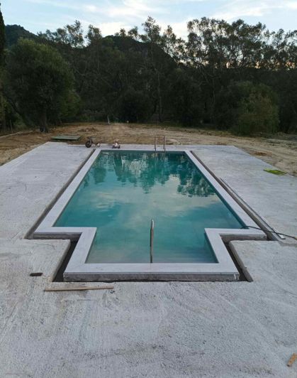 Image No.2-2 Bed Property for sale