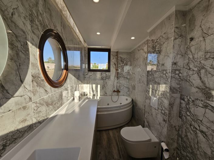 Image No.13-5 Bed Villa for sale