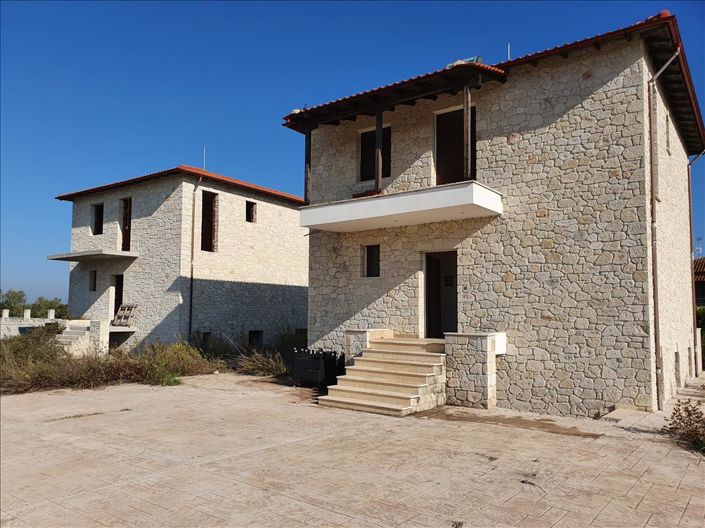 Image No.2-Propriété de 5 chambres à vendre à Halkidiki