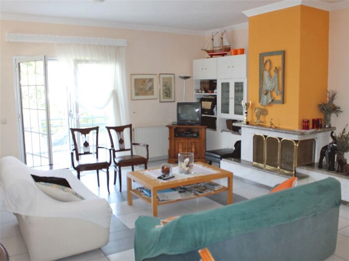 Image No.5-Propriété de 4 chambres à vendre à Olympos