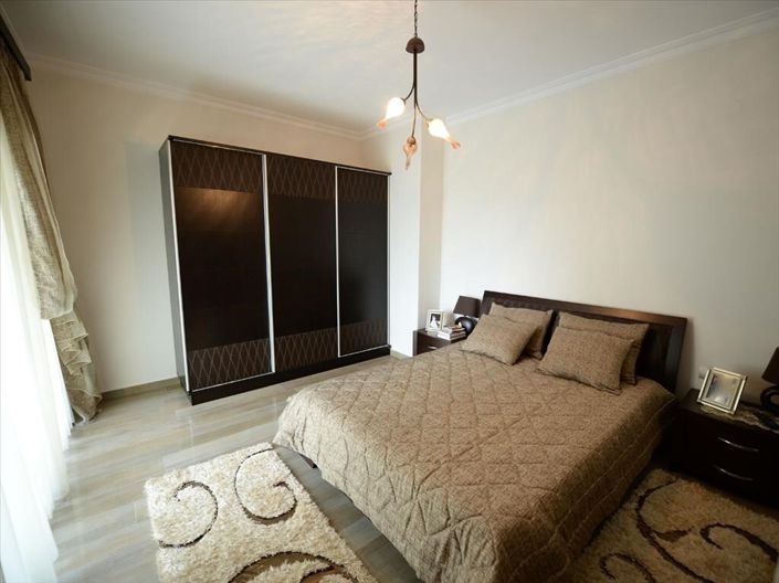 Image No.16-4 Bed Property for sale