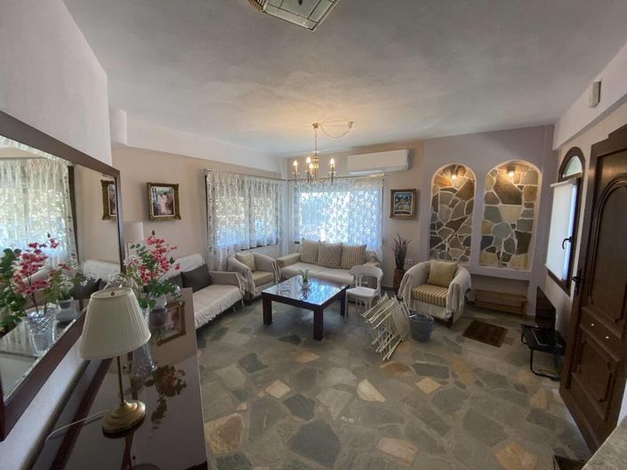 Image No.14-4 Bed Property for sale