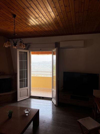 Image No.20-5 Bed Property for sale