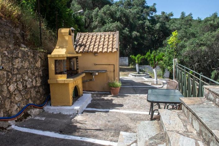 Image No.30-5 Bed Property for sale