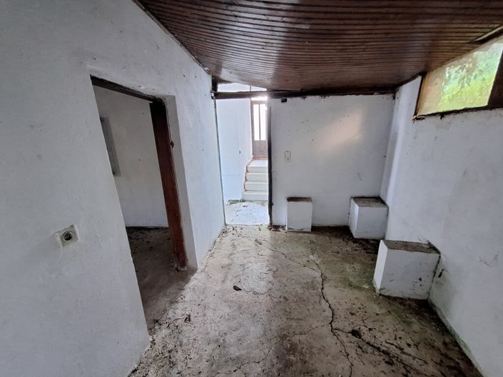 Image No.19-4 Bed Property for sale