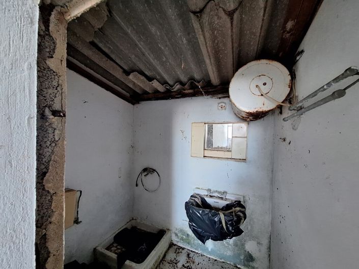 Image No.23-4 Bed Property for sale