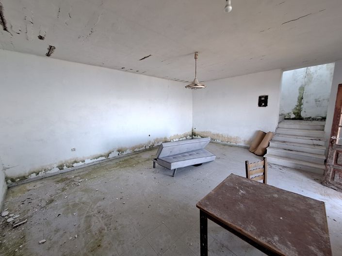 Image No.4-4 Bed Property for sale