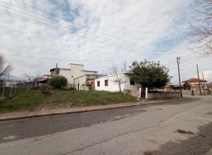 Image No.10-3 Bed Property for sale