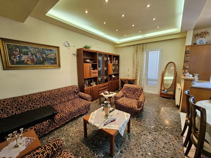 Image No.4-2 Bed Maisonette for sale