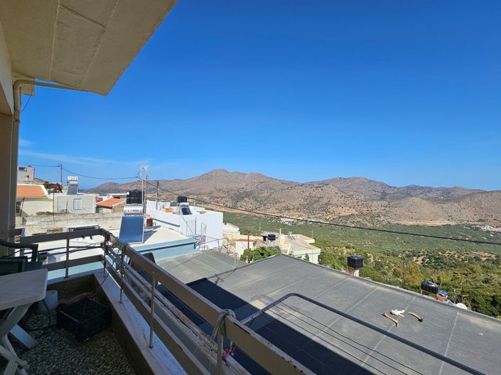 Image No.9-2 Bed Maisonette for sale