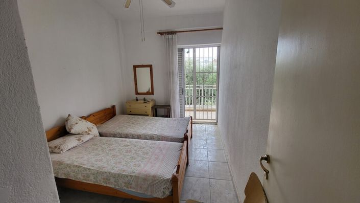 Image No.4-2 Bed Maisonette for sale