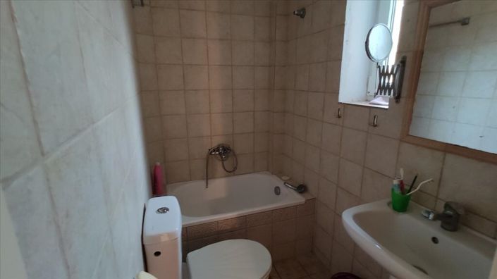 Image No.18-2 Bed Maisonette for sale