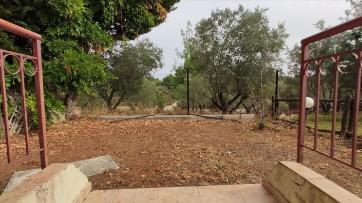 Image No.20-2 Bed Maisonette for sale