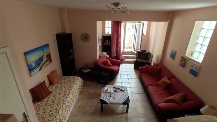 Image No.5-2 Bed Maisonette for sale