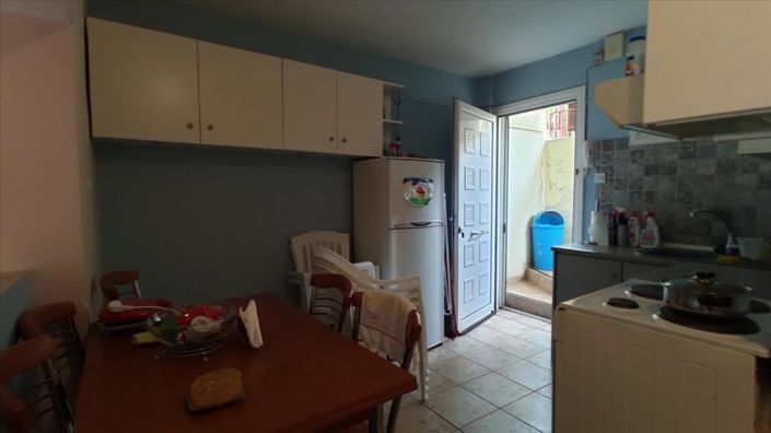 Image No.9-2 Bed Maisonette for sale