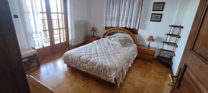 Image No.24-3 Bed Flat for sale