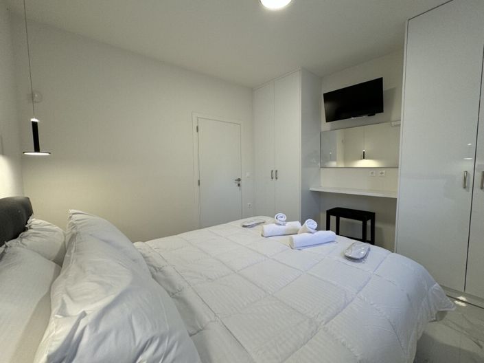 Image No.17-2 Bed Villa for sale