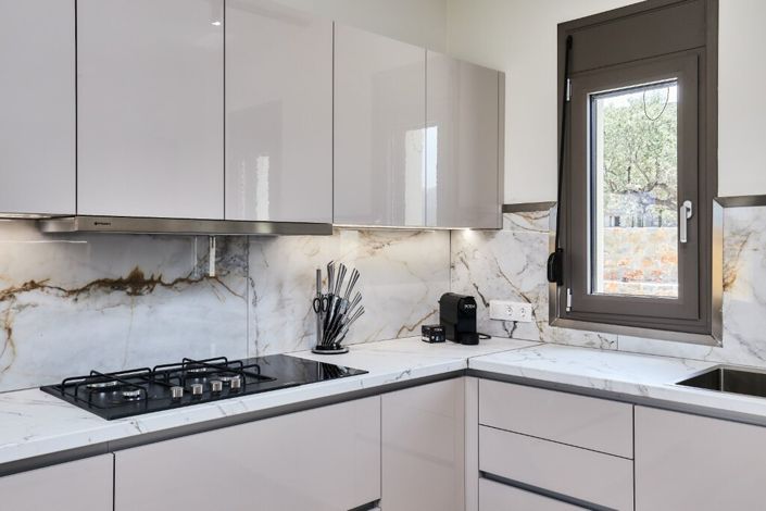 Image No.28-4 Bed Maisonette for sale