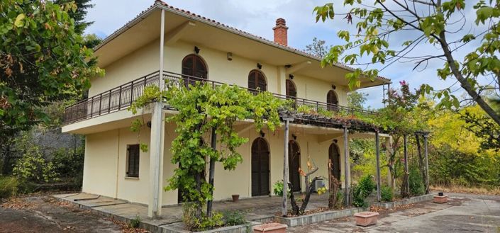 Image No.2-Propriété de 3 chambres à vendre à Kariani