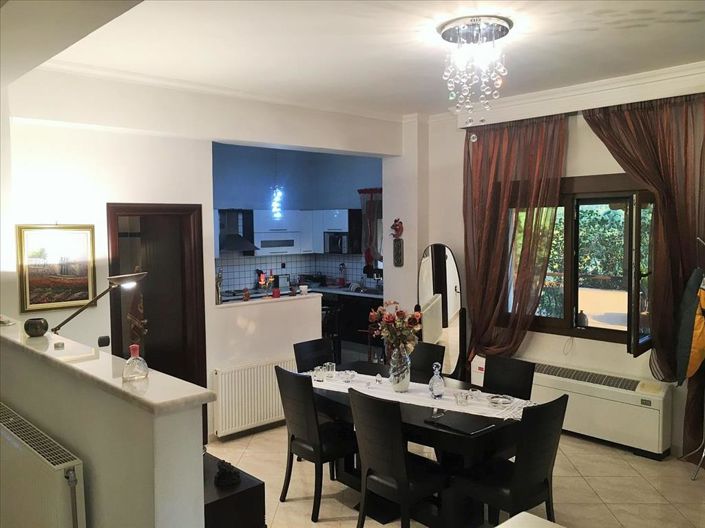 Image No.16-Propriété de 5 chambres à vendre à Thessalonique