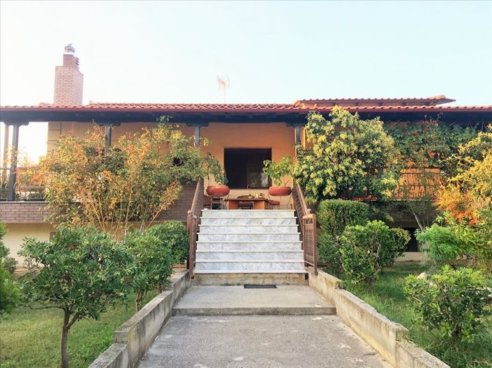 Image No.2-Propriété de 5 chambres à vendre à Thessalonique