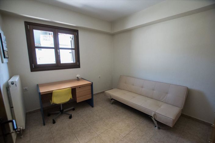 Image No.16-3 Bed Maisonette for sale