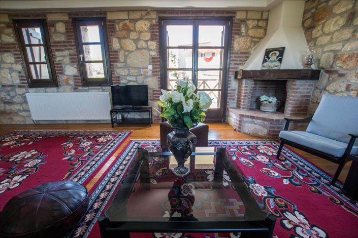 Image No.9-3 Bed Maisonette for sale