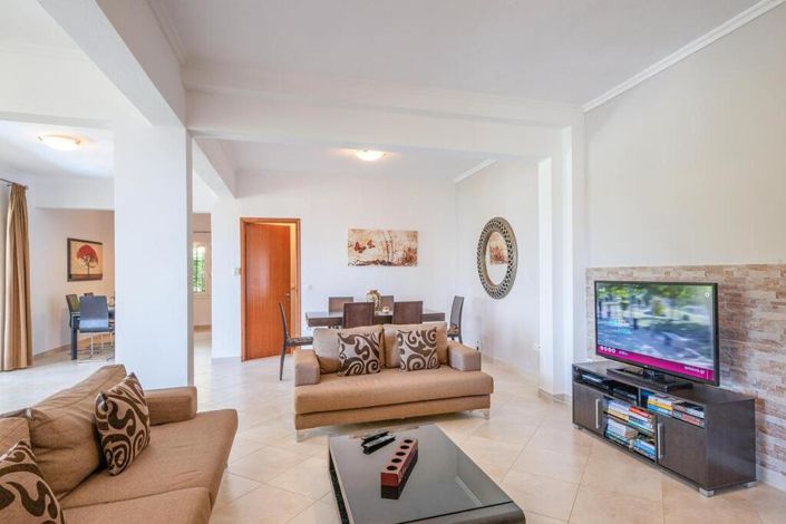 Image No.10-4 Bed Villa for sale