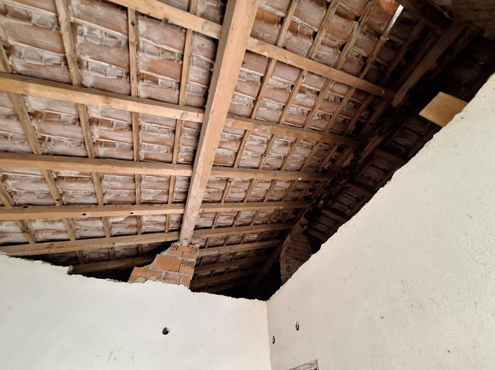 Image No.18-2 Bed Property for sale