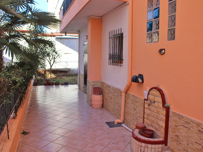 Image No.2-Un hôtel à vendre à Katerini