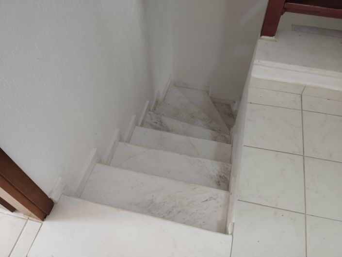 Image No.12-3 Bed Maisonette for sale