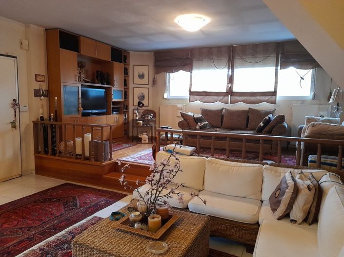 Image No.8-4 Bed Maisonette for sale