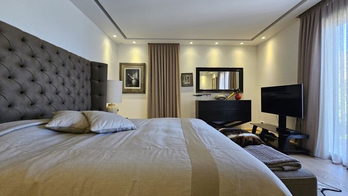 Image No.10-6 Bed Villa for sale