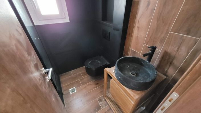 Image No.25-2 Bed Duplex for sale