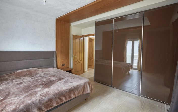 Image No.15-4 Bed Maisonette for sale