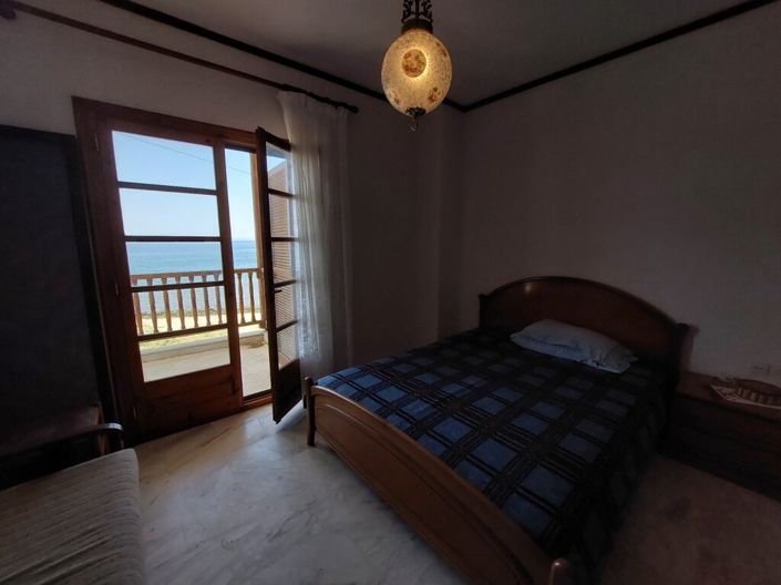 Image No.16-3 Bed Maisonette for sale