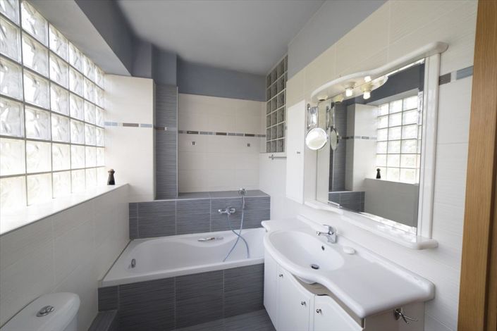 Image No.23-4 Bed Maisonette for sale