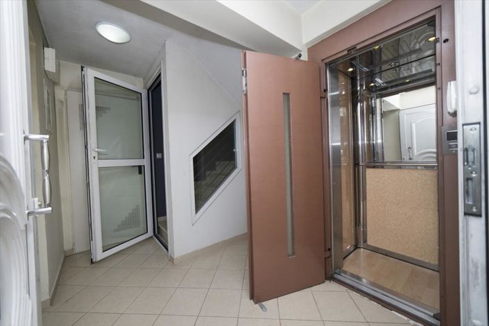 Image No.4-4 Bed Maisonette for sale