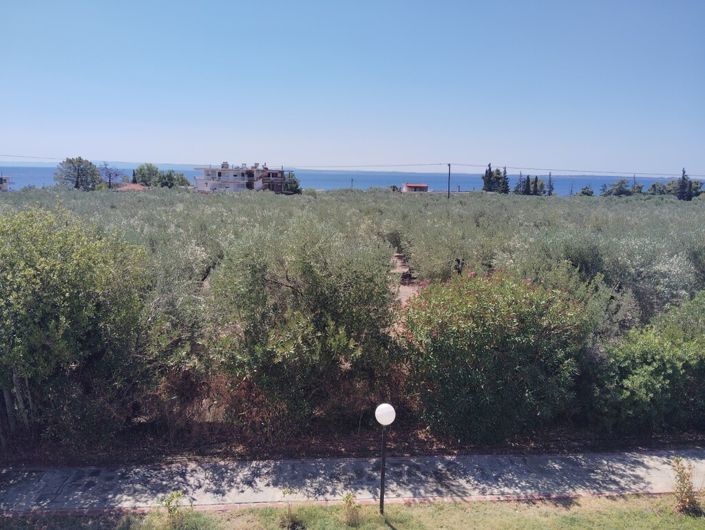 Image No.16-2 Bed Maisonette for sale