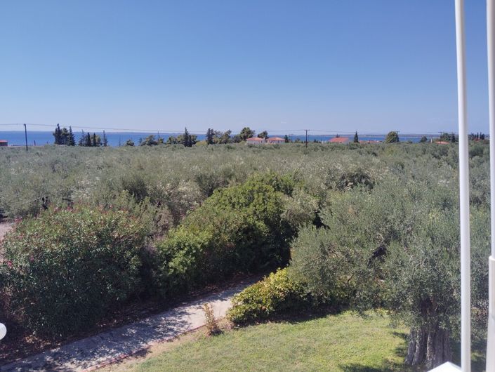 Image No.18-2 Bed Maisonette for sale