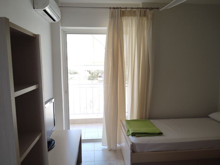 Image No.24-2 Bed Maisonette for sale