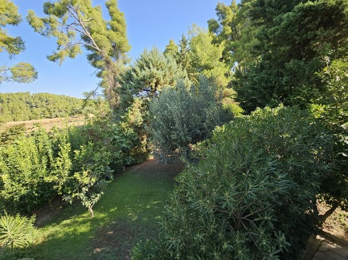 Image No.4-4 Bed Maisonette for sale