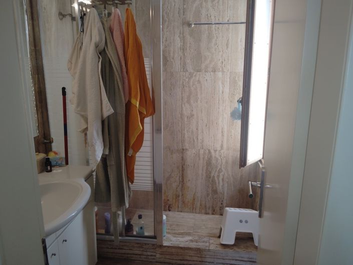 Image No.21-3 Bed Flat for sale