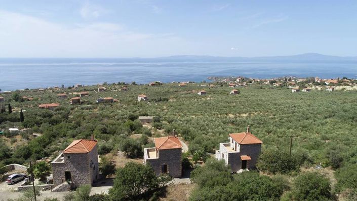 Image No.12-3 Bed Property for sale