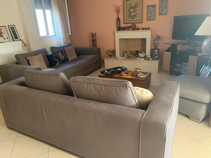 Image No.28-3 Bed Maisonette for sale