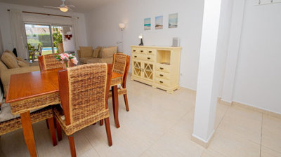 11-20939a0134ad724a8cb2a801094d15a4