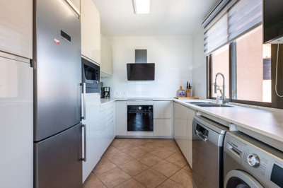 11-20939a0134ad724a8cb2a801094d15a4