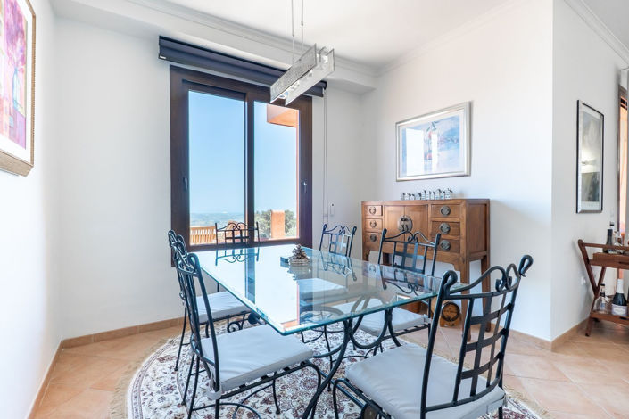 Image No.9-3 Bed Apartment for sale