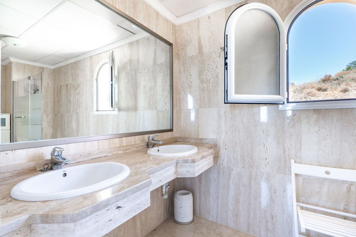 Image No.23-3 Bed Apartment for sale